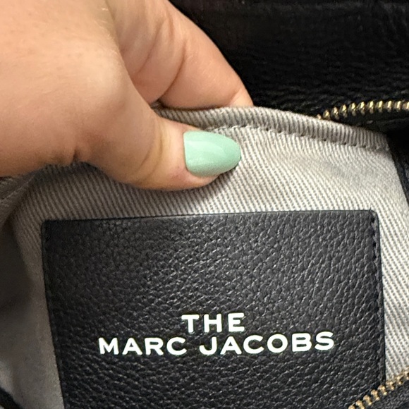 NWOT Marc Jacobs Small Black Leather Tote - Picture 9 of 10